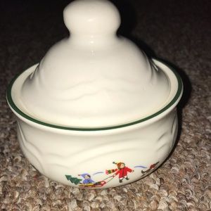 Pfaltzgraff Snow Village Sugar and Creamer Set